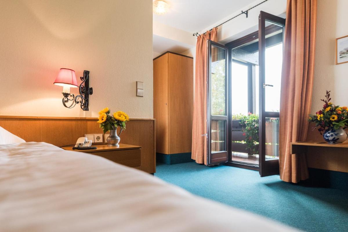 Hotel Stegner Roedelsee ภายนอก รูปภาพ