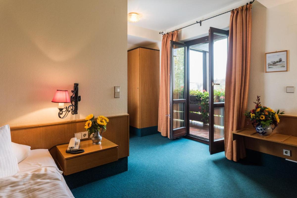 Hotel Stegner Roedelsee ภายนอก รูปภาพ